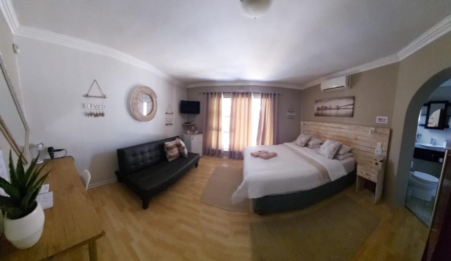 Villa Mariss Guesthouse Kraaifontein المظهر الخارجي الصورة